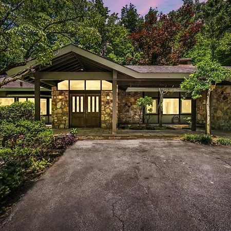 Bourbon Hollow Lodge With Hot Tub And Pool Plus Game Room Only 5 Min To Downtown Gatlinburg Exterior foto