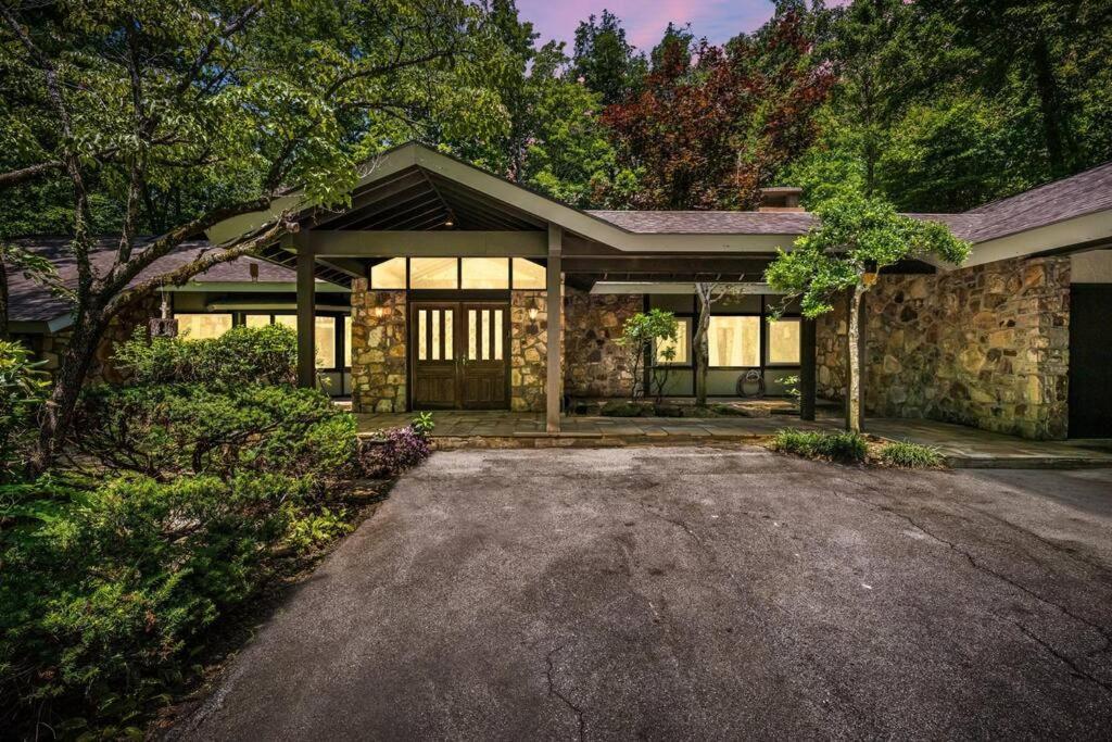 Bourbon Hollow Lodge With Hot Tub And Pool Plus Game Room Only 5 Min To Downtown Gatlinburg Exterior foto