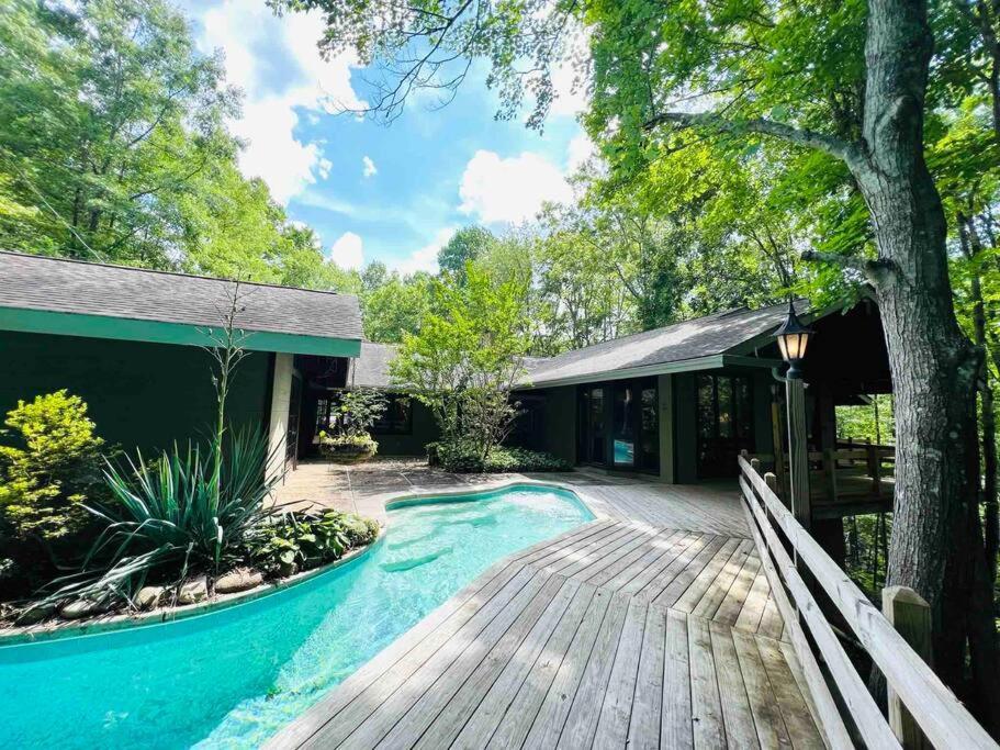 Bourbon Hollow Lodge With Hot Tub And Pool Plus Game Room Only 5 Min To Downtown Gatlinburg Exterior foto