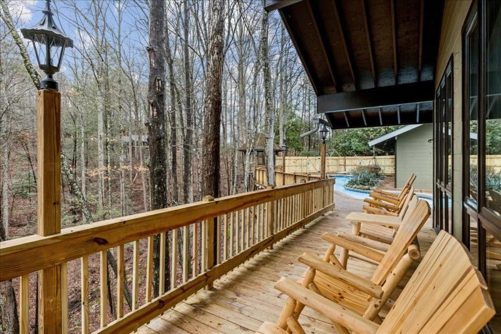 Bourbon Hollow Lodge With Hot Tub And Pool Plus Game Room Only 5 Min To Downtown Gatlinburg Exterior foto