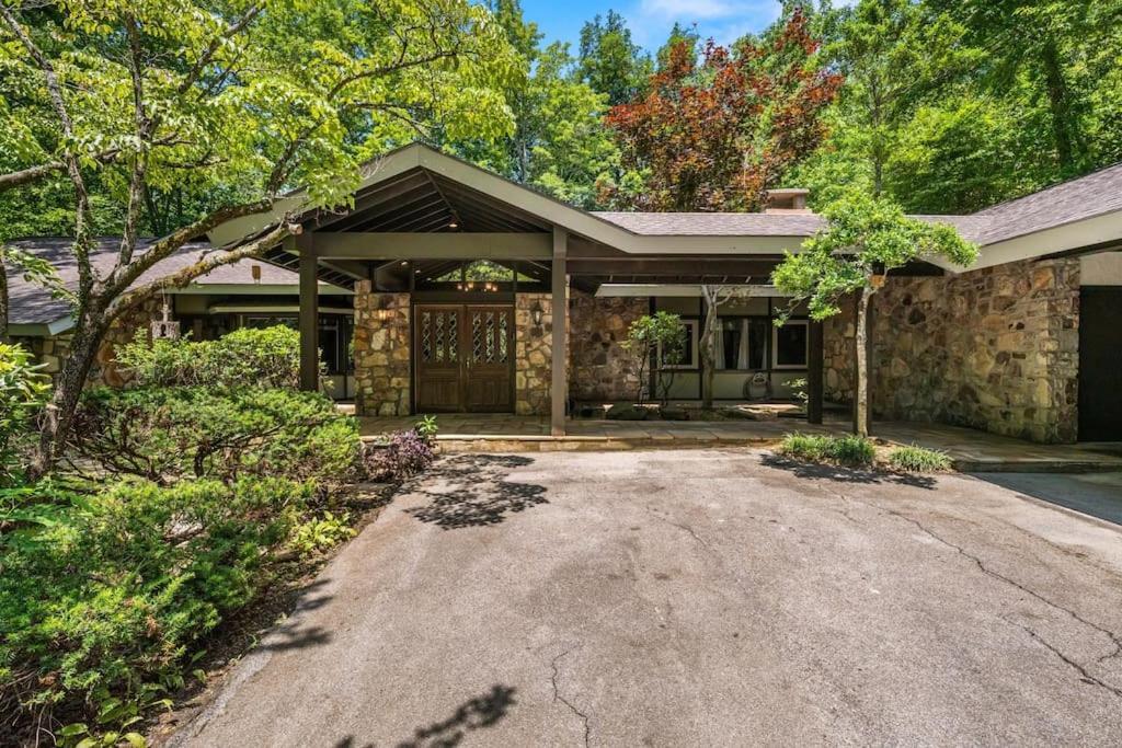 Bourbon Hollow Lodge With Hot Tub And Pool Plus Game Room Only 5 Min To Downtown Gatlinburg Exterior foto